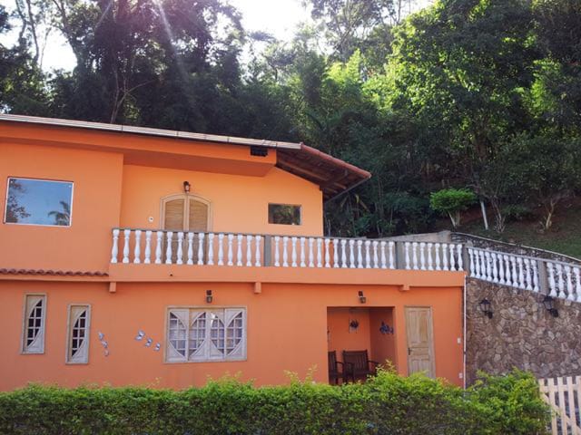 Casa à venda, no bairro Samambaia em Petrópolis