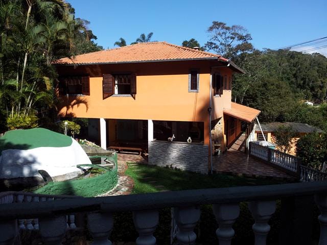 Casa à venda, no bairro Samambaia em Petrópolis