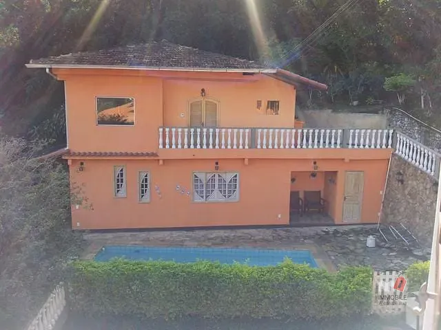 Casa à venda, no bairro Samambaia em Petrópolis
