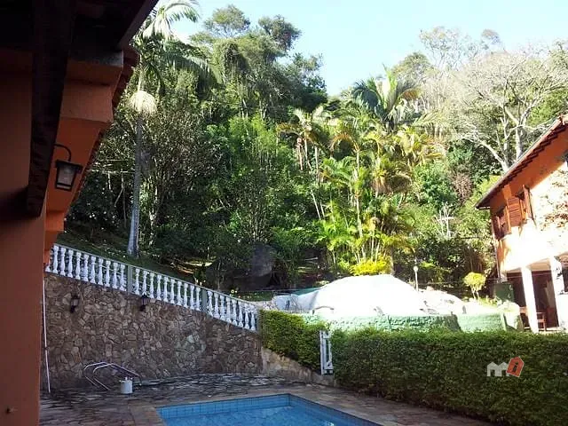 Casa à venda, no bairro Samambaia em Petrópolis