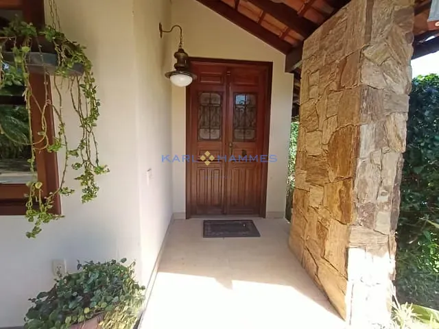 Casa com 425330m² 3 quartos e 5 banheiros, à venda, no bairro Pedro do Rio em Petrópolis