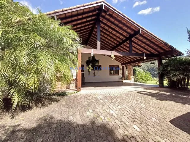 Casa com 425330m² 3 quartos e 5 banheiros, à venda, no bairro Pedro do Rio em Petrópolis