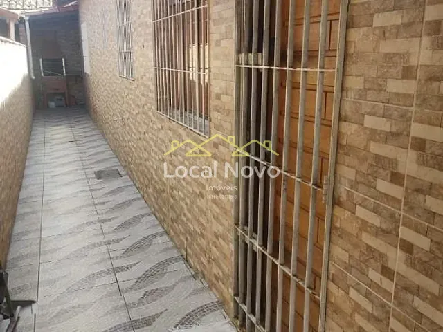 Casa com 125m² 2 quartos e 1 banheiro, à venda, no bairro Jardim Imperador em Praia Grande