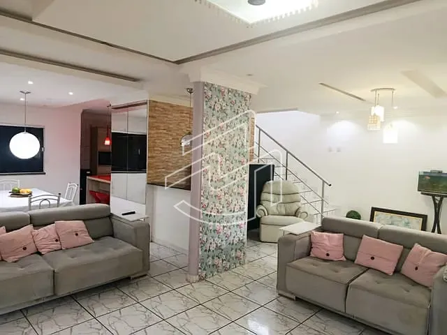 Casa 3 quartos e 4 banheiros, à venda, no bairro Centro em Ananindeua
