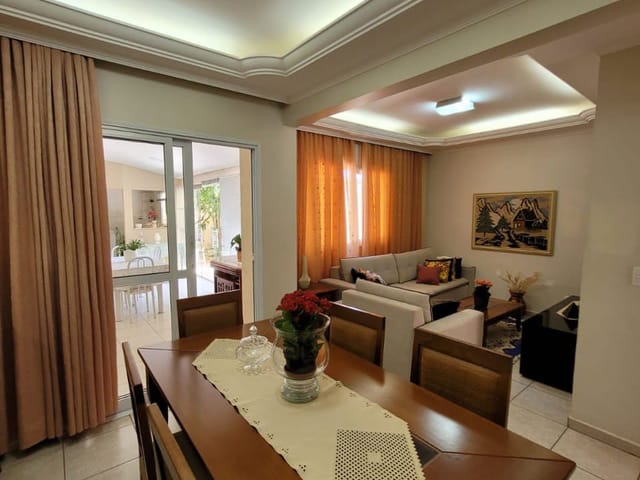 Casa com 200m² 4 quartos e 3 banheiros, à venda, no bairro Chácaras Saudáveis e Encantadoras em Jundiaí