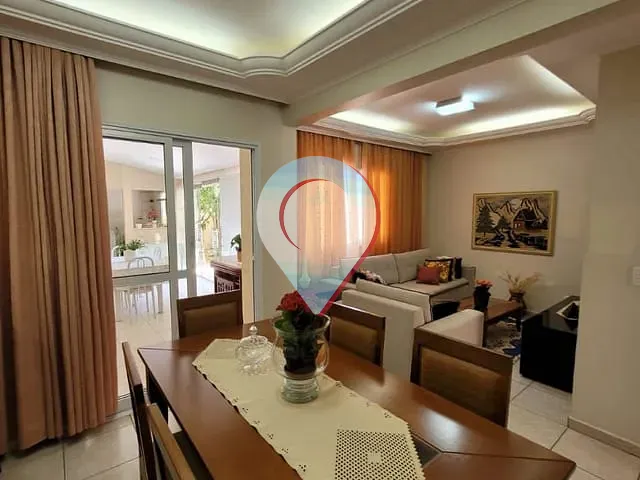 Casa com 200m² 4 quartos e 3 banheiros, à venda, no bairro Chácaras Saudáveis e Encantadoras em Jundiaí