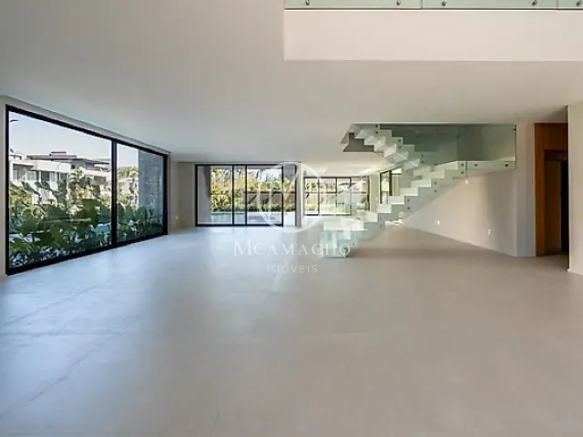 Casa com 995m² 5 quartos e 7 banheiros, à venda, no bairro Barra da Tijuca em Rio de Janeiro