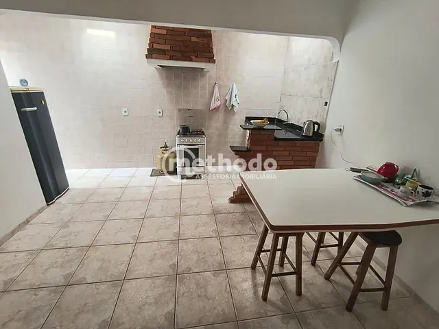 Casa com 250m² 4 quartos e 3 banheiros, à venda, no bairro Jardim América em Campinas