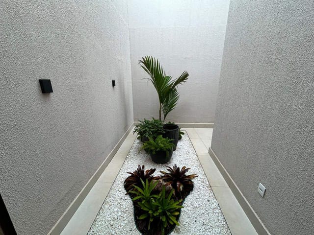 Casa com 360m² 3 quartos e 4 banheiros, à venda, no bairro Village Veneza em Goiânia