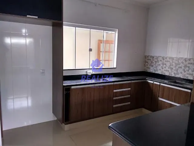 Casa com 250m² 3 quartos e 3 banheiros, à venda, no bairro Central Parque em Botucatu