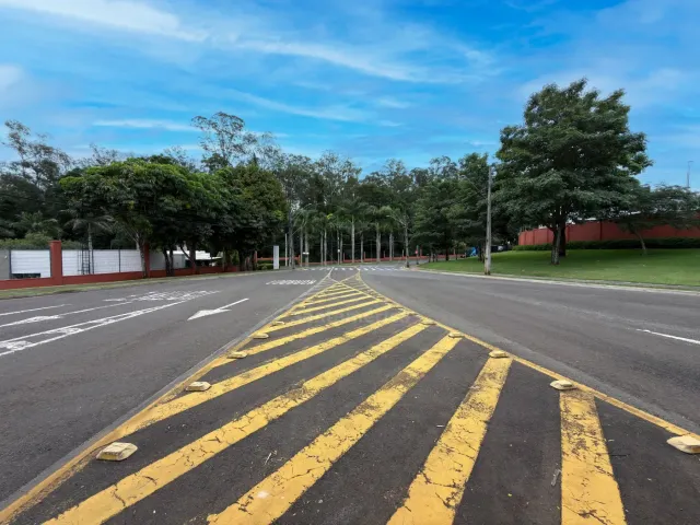 Casa com 373m² 3 quartos e 2 banheiros, à venda, no bairro Vivendas do Arvoredo em Londrina