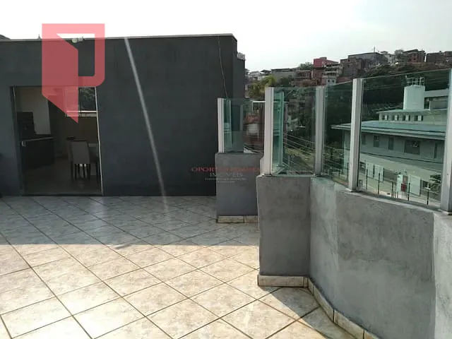 Casa 3 quartos e 3 banheiros, à venda, no bairro Carlos Prates em Belo Horizonte