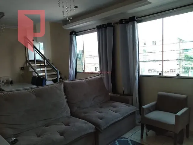 Casa 3 quartos e 3 banheiros, à venda, no bairro Carlos Prates em Belo Horizonte