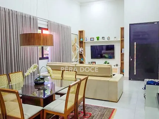 Casa 3 quartos e 4 banheiros, à venda ou para alugar, no bairro Estância dos Ipês em Uberaba