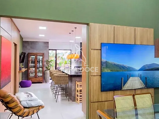 Casa 3 quartos e 4 banheiros, à venda ou para alugar, no bairro Estância dos Ipês em Uberaba