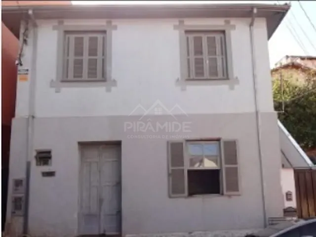 Casa com 80m² 3 quartos e 1 banheiro, para alugar, no bairro Centro em Poços de Caldas