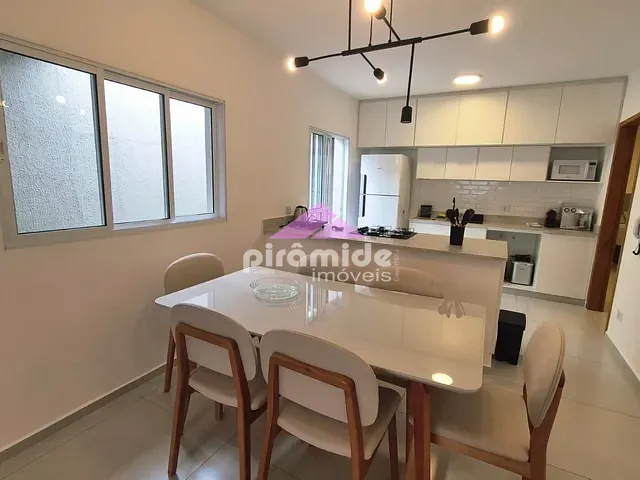 Casa com 250m² 4 quartos e 3 banheiros, à venda, no bairro Jardim das Indústrias em São José dos Campos