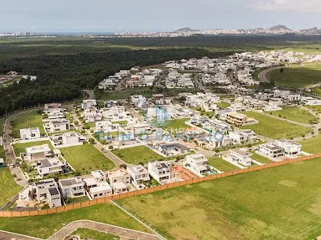 Casa com 305m² 4 quartos e 5 banheiros, à venda, no bairro Jacuhy em Serra