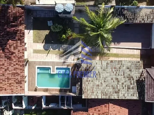 Casa 5 quartos e 3 banheiros, à venda, no bairro Olivença em Ilhéus