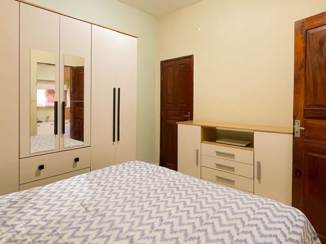 Casa com 81m² 4 quartos e 4 banheiros, à venda, no bairro Carlito Pamplona em Fortaleza
