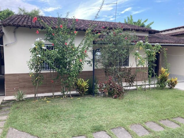 Casa 2 quartos e 2 banheiros, à venda, no bairro Extensão do Bosque em Rio das Ostras