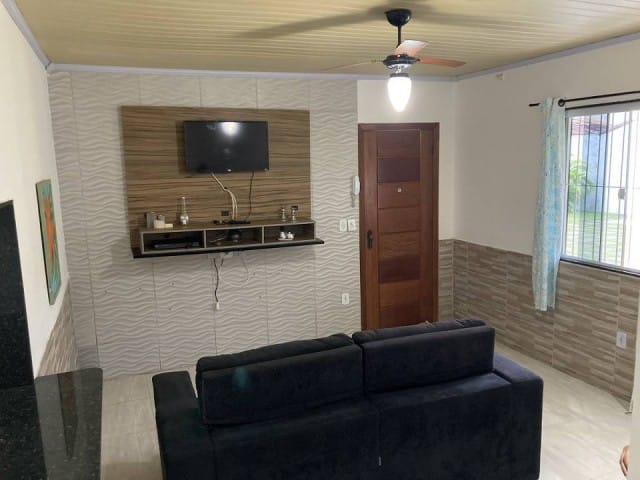 Casa 2 quartos e 2 banheiros, à venda, no bairro Extensão do Bosque em Rio das Ostras