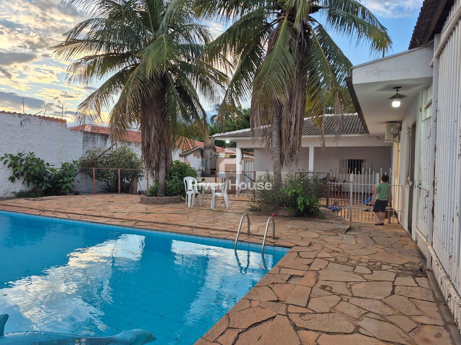 Casa à venda com 5 quartos, 475m² - Foto 1