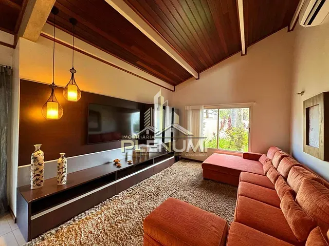 Casa com 766m² 4 quartos e 7 banheiros, à venda, no bairro Saúde em Rio Claro