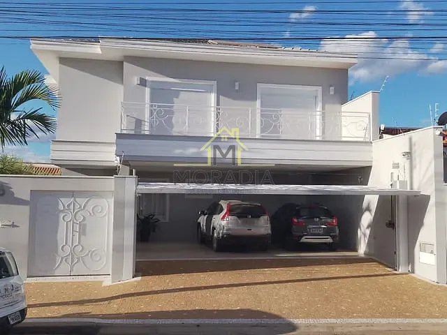 Casa com 320m² 4 quartos e 3 banheiros, à venda, no bairro Parque da Orquídeas em Guaxupé