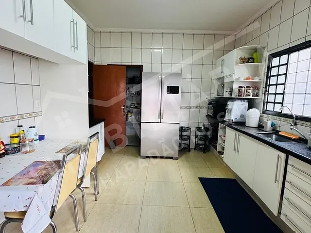 Casa 3 quartos e 1 banheiro, à venda, no bairro ESPATODIA em Chapadão do Sul
