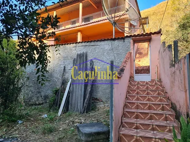 Casa com 721m² 1 quarto e 1 banheiro, à venda, no bairro Santo Antônio em Barra do Piraí