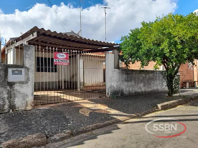 Casa com 280m² 2 quartos e 1 banheiro, à venda, no bairro Vila Azenha em Nova Odessa