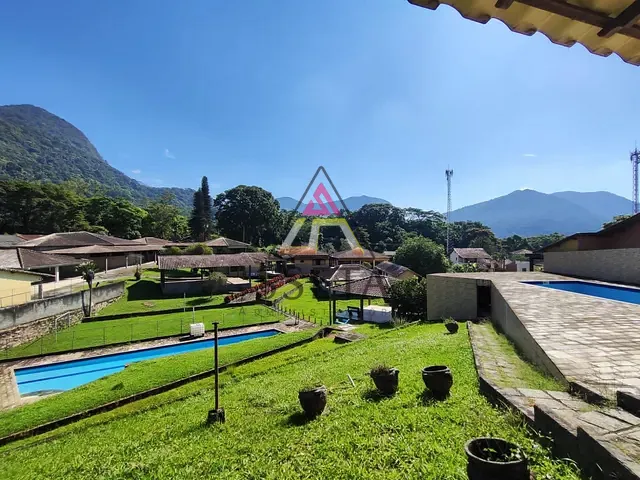 Casa com 6580m² 17 quartos e 32 banheiros, à venda, no bairro Limoeiro em Guapimirim