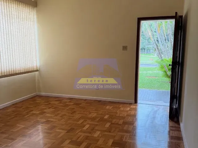 Casa 4 quartos e 3 banheiros, para alugar, no bairro Condomínio Vila Residencial de Conceição em Itabira