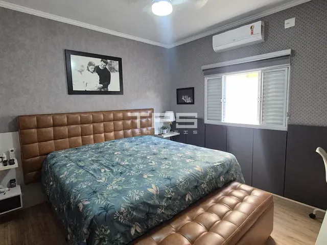 Casa com 250m² 2 quartos e 2 banheiros, à venda, no bairro Jardim do Vale em Guaratinguetá