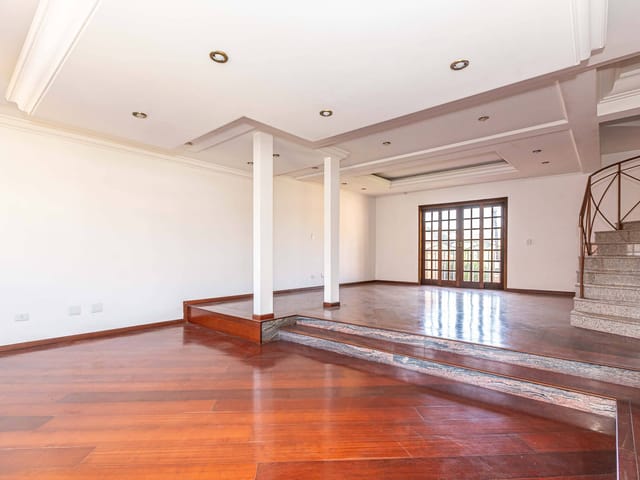 Casa com 467m² 4 quartos e 5 banheiros, à venda, no bairro Pilarzinho em Curitiba