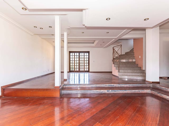 Casa com 467m² 4 quartos e 5 banheiros, à venda, no bairro Pilarzinho em Curitiba