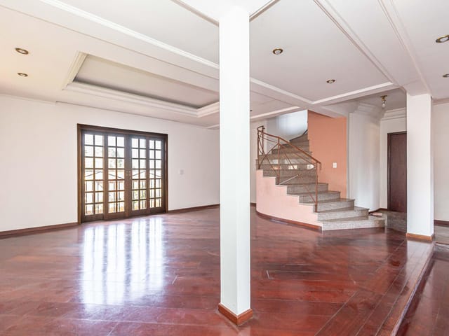 Casa com 467m² 4 quartos e 5 banheiros, à venda, no bairro Pilarzinho em Curitiba