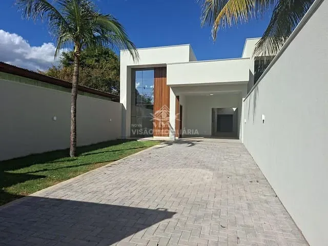Casa com 300m² 4 quartos e 1 banheiro, à venda, no bairro Jardim Imperial em Sinop
