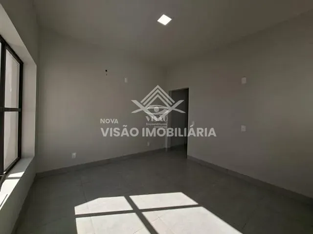 Casa com 300m² 4 quartos e 1 banheiro, à venda, no bairro Jardim Imperial em Sinop