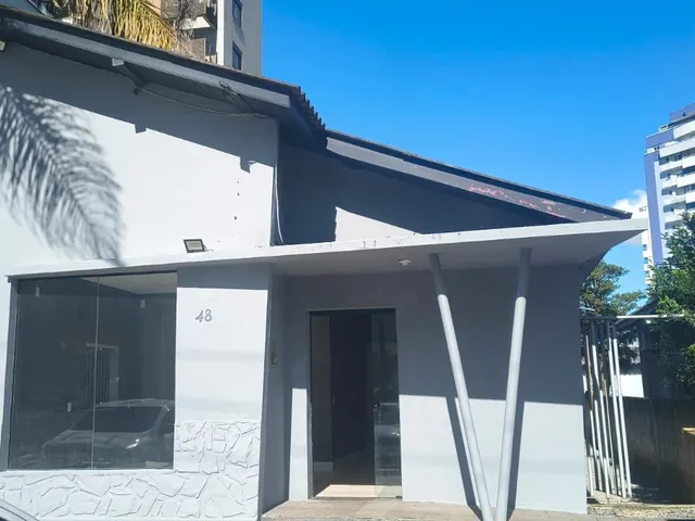 Casa para alugar, no bairro Balneário em Florianópolis