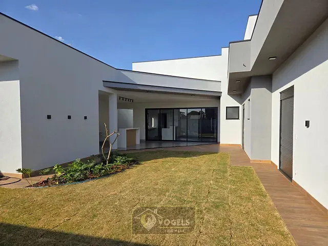 Casa 3 quartos e 4 banheiros, à venda, no bairro Parque Residencial Nova Holanda em Holambra