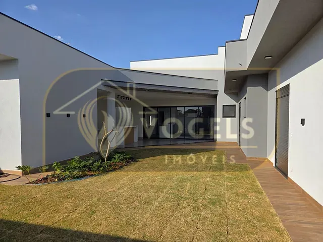 Casa 3 quartos e 4 banheiros, à venda, no bairro Parque Residencial Nova Holanda em Holambra