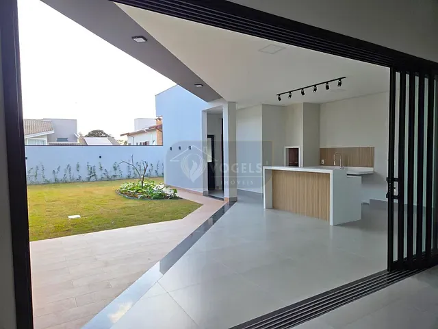 Casa 3 quartos e 4 banheiros, à venda, no bairro Parque Residencial Nova Holanda em Holambra