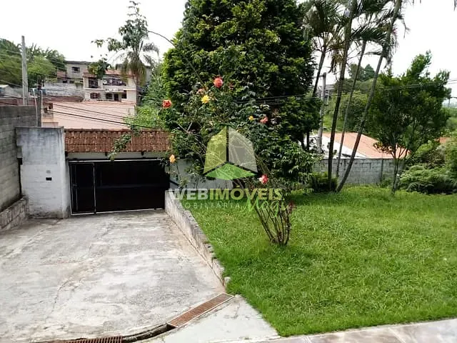 Casa com 1000m² 3 quartos e 3 banheiros, à venda, no bairro Mogi Moderno em Mogi Das Cruzes