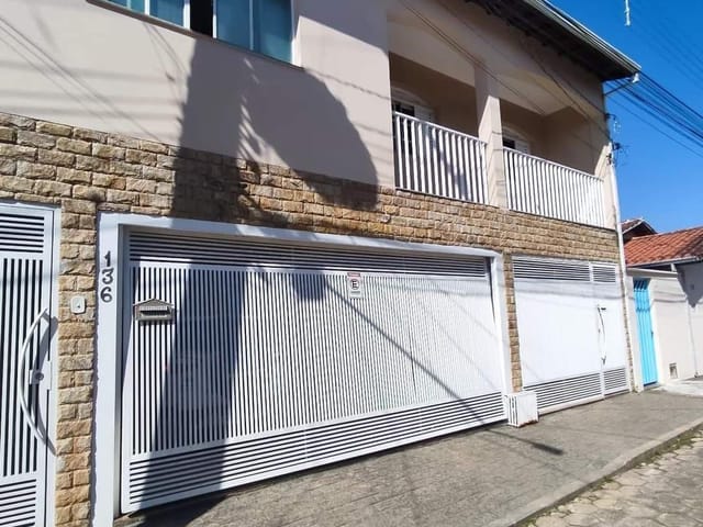 Casa com 100m² 4 quartos e 3 banheiros, à venda, no bairro Santo Antônio  em Cambuí