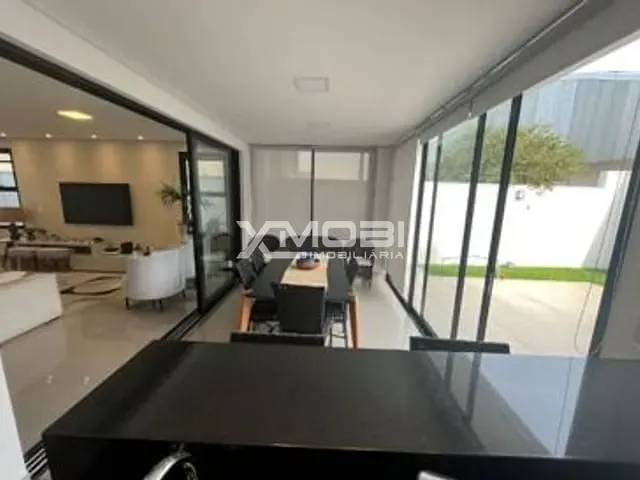 Casa com 300m² 3 quartos e 5 banheiros, à venda, no bairro Engordadouro em Jundiaí