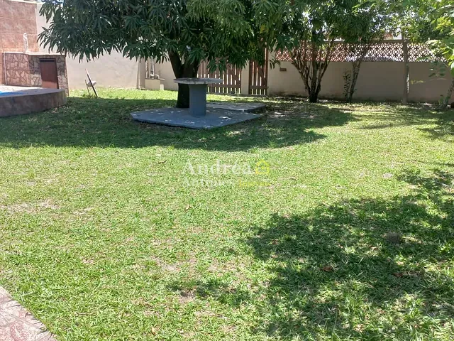 Casa com 600m² 2 quartos e 2 banheiros, à venda ou para alugar, no bairro Novo Horizonte (Iguabinha) em Araruama