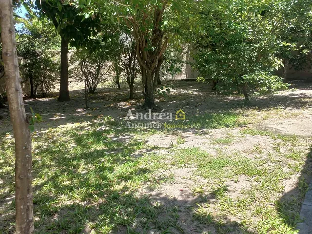 Casa com 600m² 2 quartos e 2 banheiros, à venda ou para alugar, no bairro Novo Horizonte (Iguabinha) em Araruama