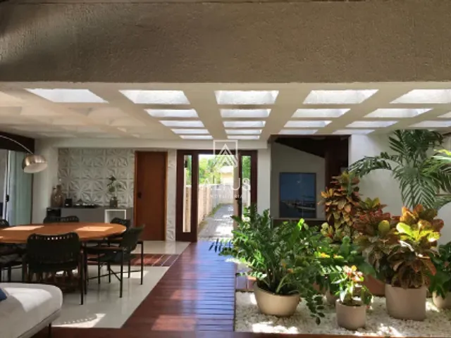 Casa 5 quartos e 5 banheiros, à venda, no bairro Lauro de Freitas em Lauro de Freitas